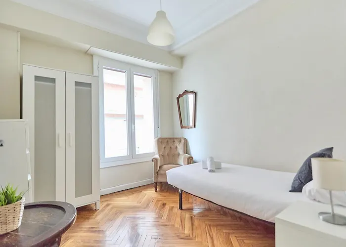 Apartamento Sancho El Sabio *