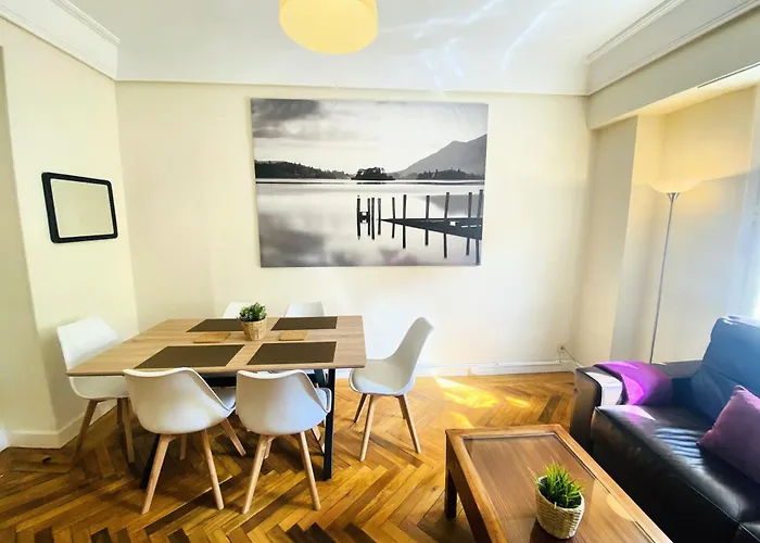 Sancho El Sabio Апартаменти *