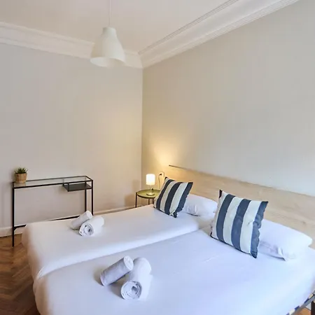 Sancho El Sabio Апартаменти *